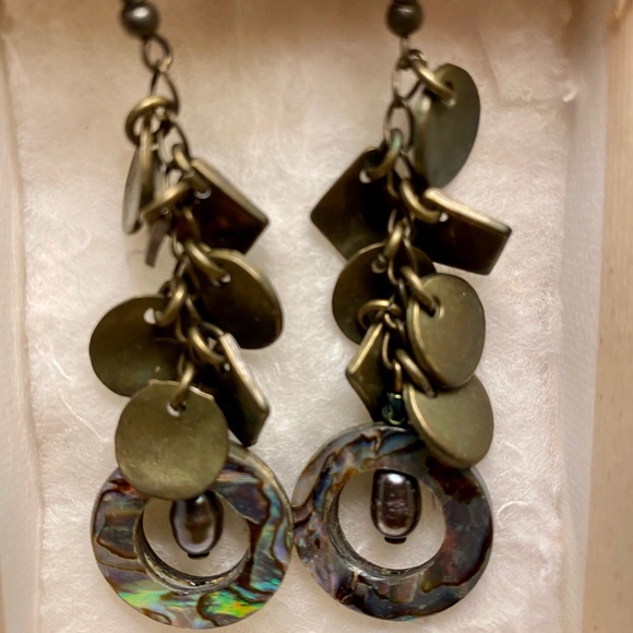 Dangle earrings - Picture 3 of 3
